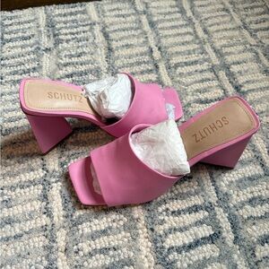 Schutz Lizah Pink Sandal w/ Block Heel Size 7.5